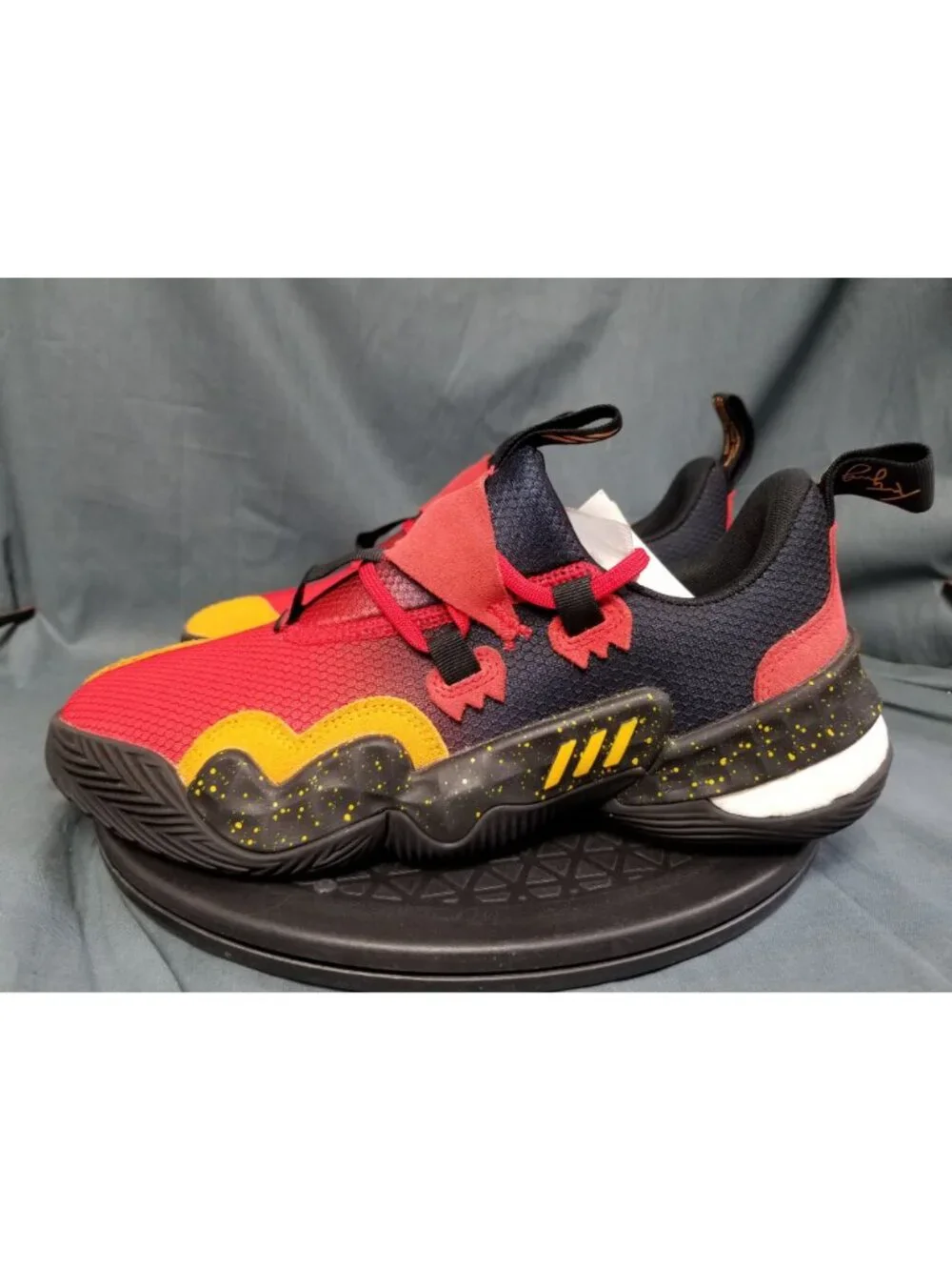 Adidas Trae Young 1 AtlantaHawks Black/Red/Yellow GY3772 Mens Size 9 NEW NoBOX!